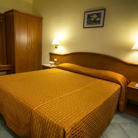 Degli Amici 4*