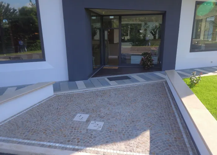 Degli Amici Hotel 4*